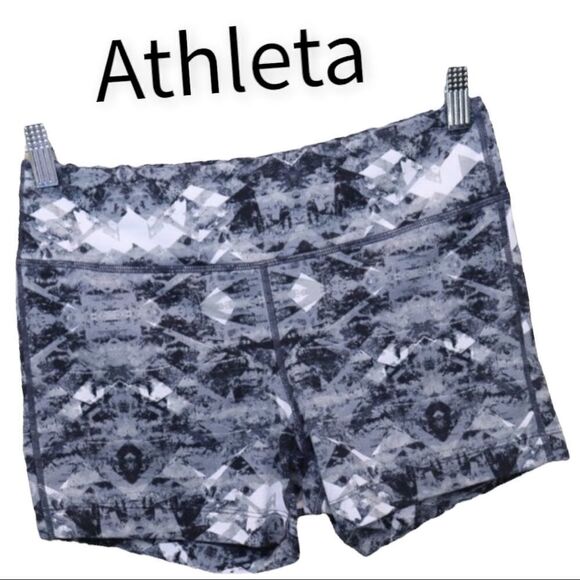 Athleta Geometric Stretch Bike Workout Shorts Size S - Picture 1 of 8